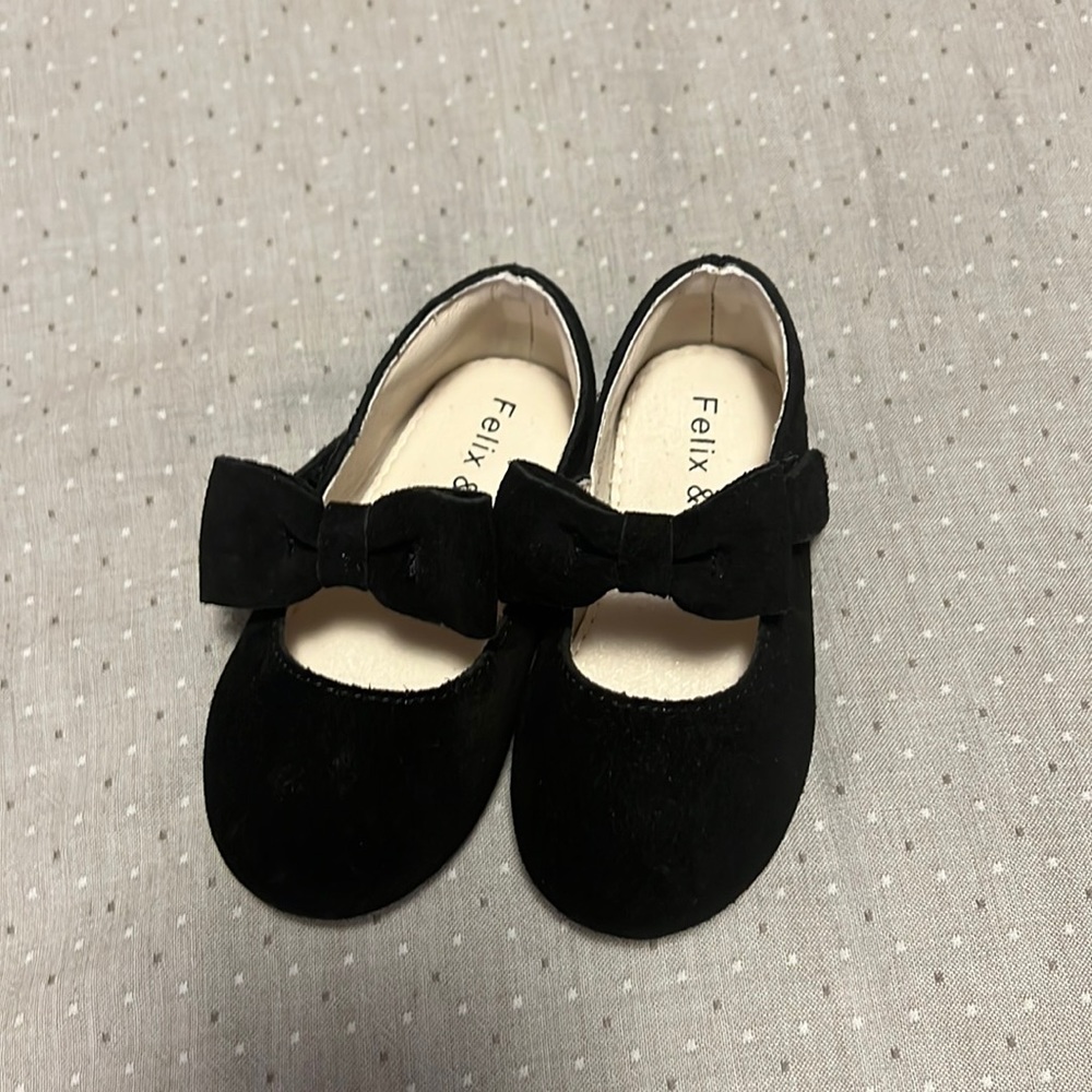 Brand new Sz 5 Felix and Flora black suede dress girls dress shoes no box